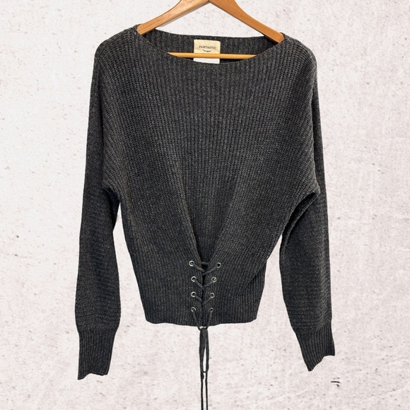 Fantastic Fawn Gray Crew Neck Sweater with Ribbed Texture - Picture 1 of 4